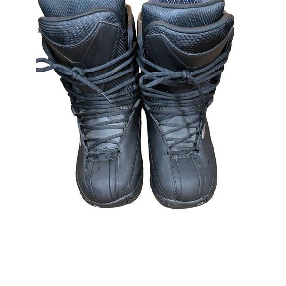 Dub snow board boots in excellent condition. Size 11 main image 11